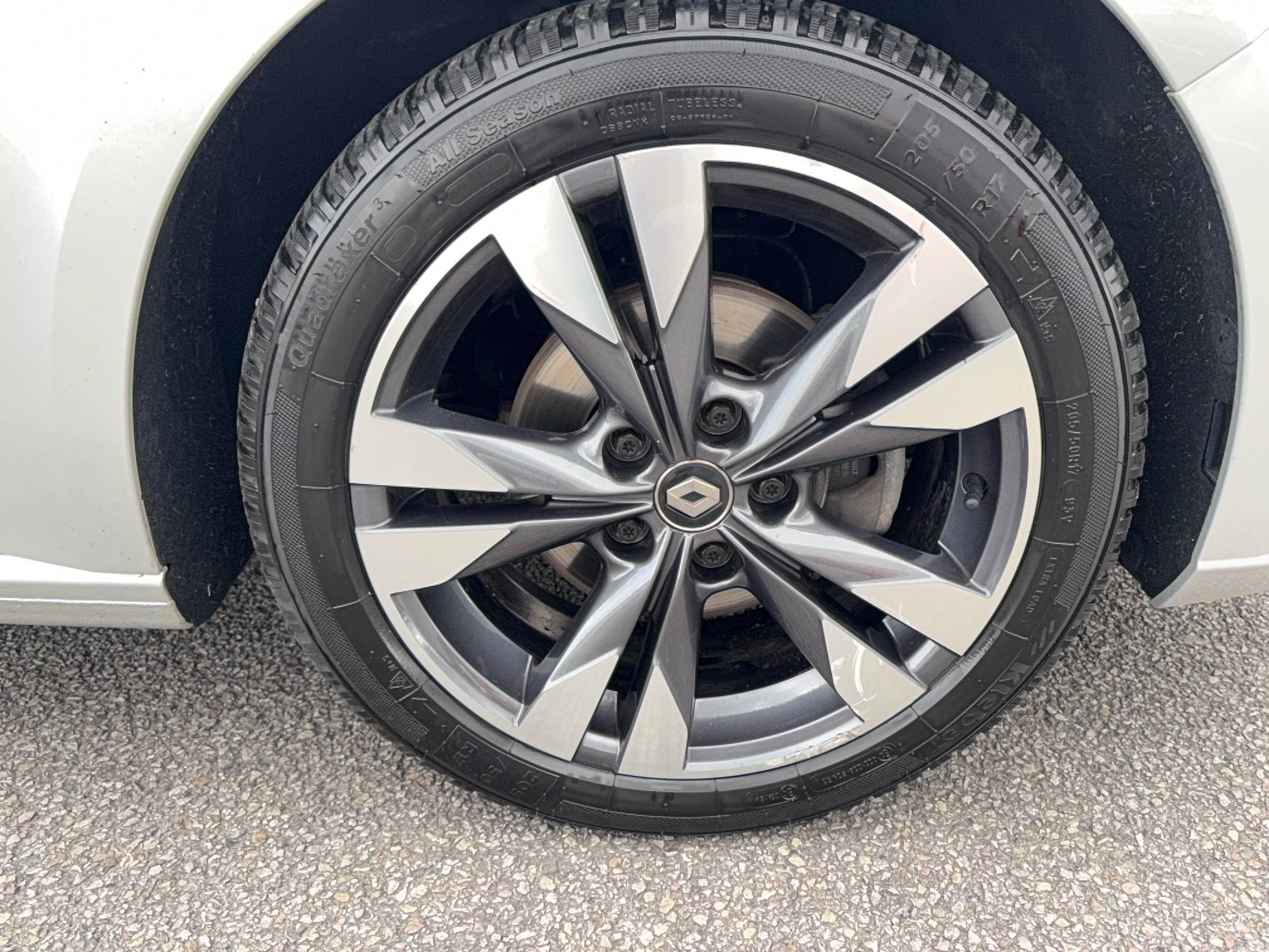 Vente en ligne Renault Megane 4 Mégane IV Berline Blue dCi 115 EDC au prix de 14 490 €