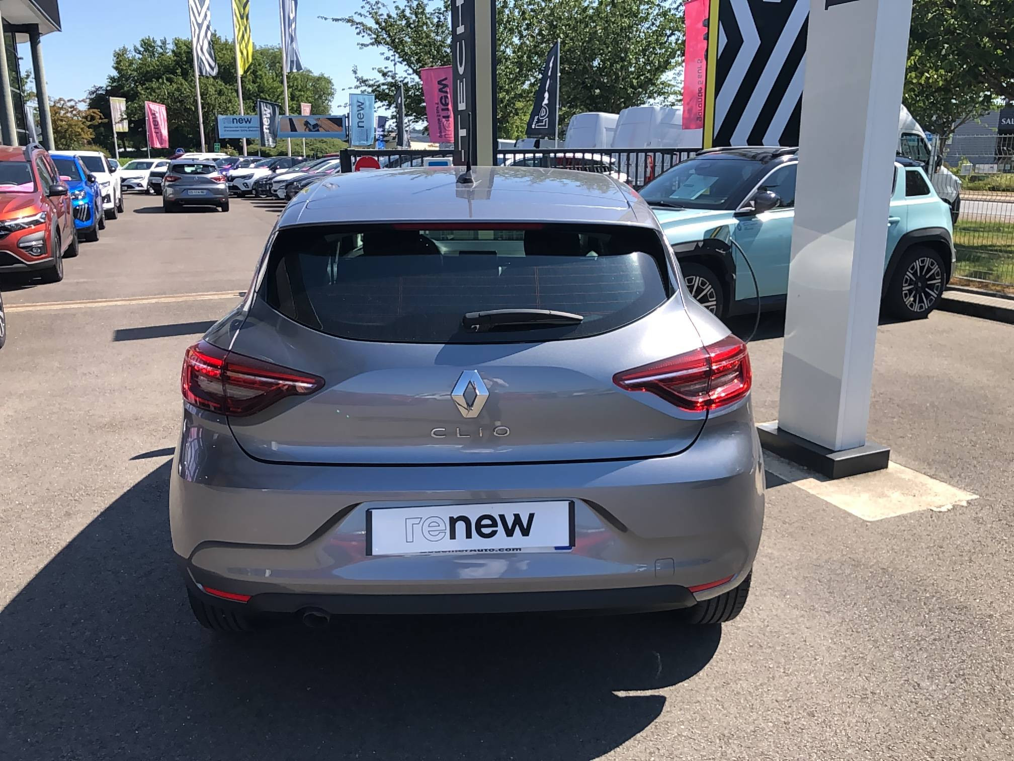 Vente en ligne Renault Clio 5 Clio TCe 90 au prix de 14 990 €