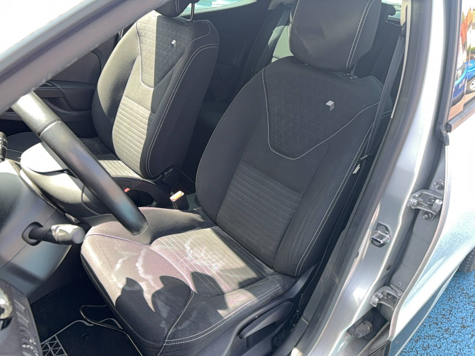 Vente en ligne Renault Clio 4  dCi 75 eco2 au prix de 9 590 €
