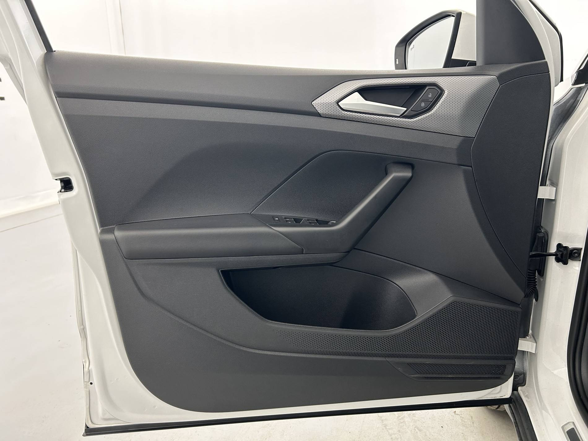Vente en ligne Volkswagen T-Cross  1.0 TSI 110 Start/Stop BVM6 au prix de 16 790 €