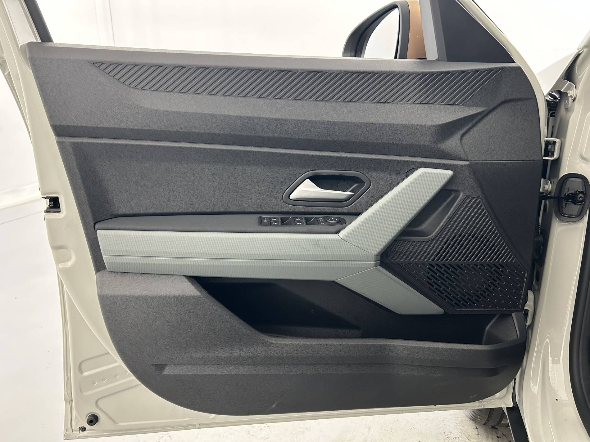 Vente en ligne Dacia Duster  Hybrid 140 au prix de 26 480 €
