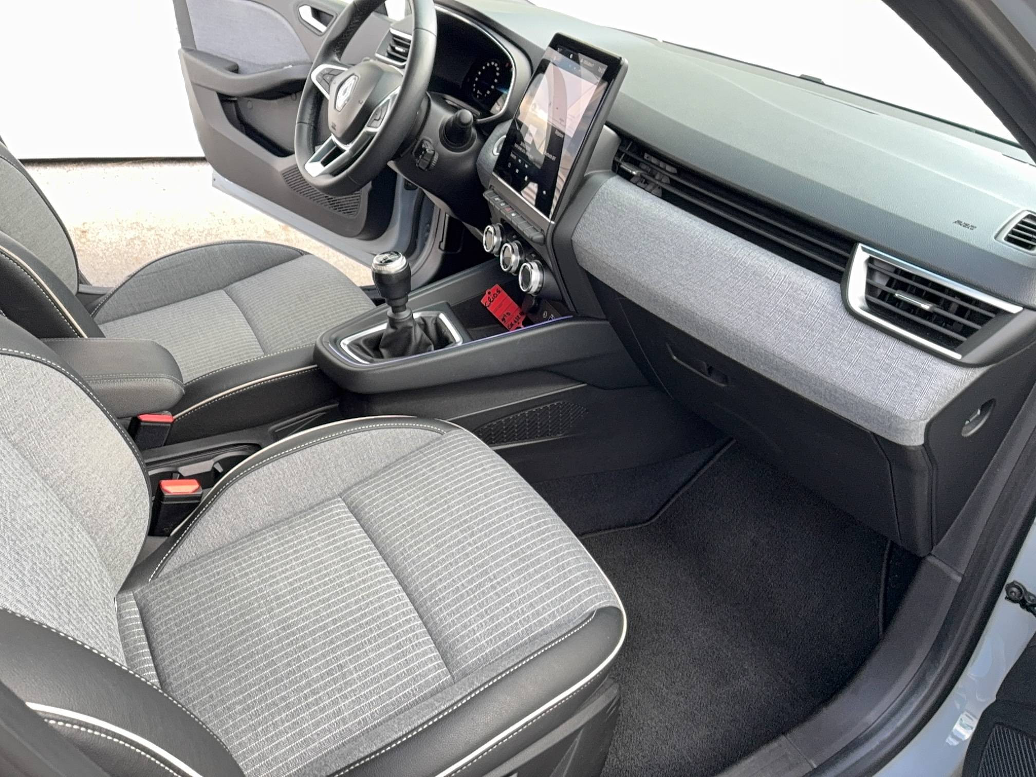 Vente en ligne Renault Clio 5 Clio TCe 90 au prix de 16 390 €