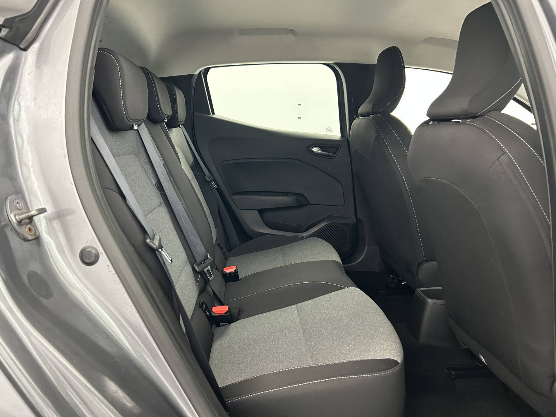 Vente en ligne Renault Clio 5 Clio TCe 90 au prix de 15 400 €