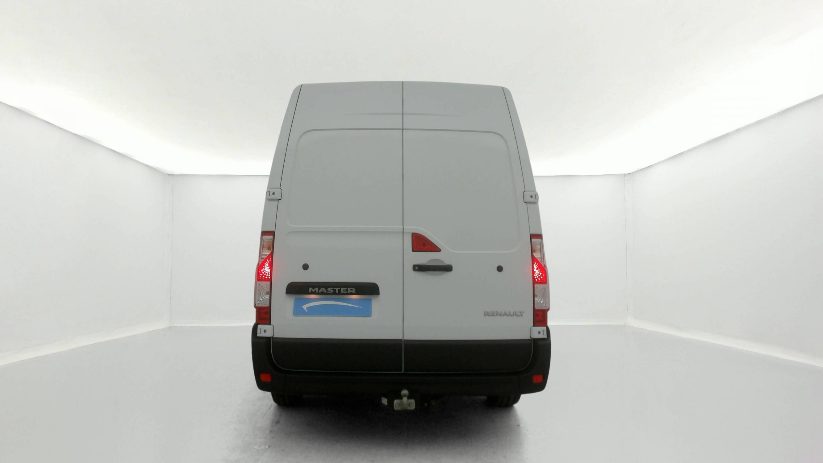 Vente en ligne Renault Master Fourgon MASTER FGN TRAC F3300 L2H2 BLUE DCI 150 au prix de 24 690 €