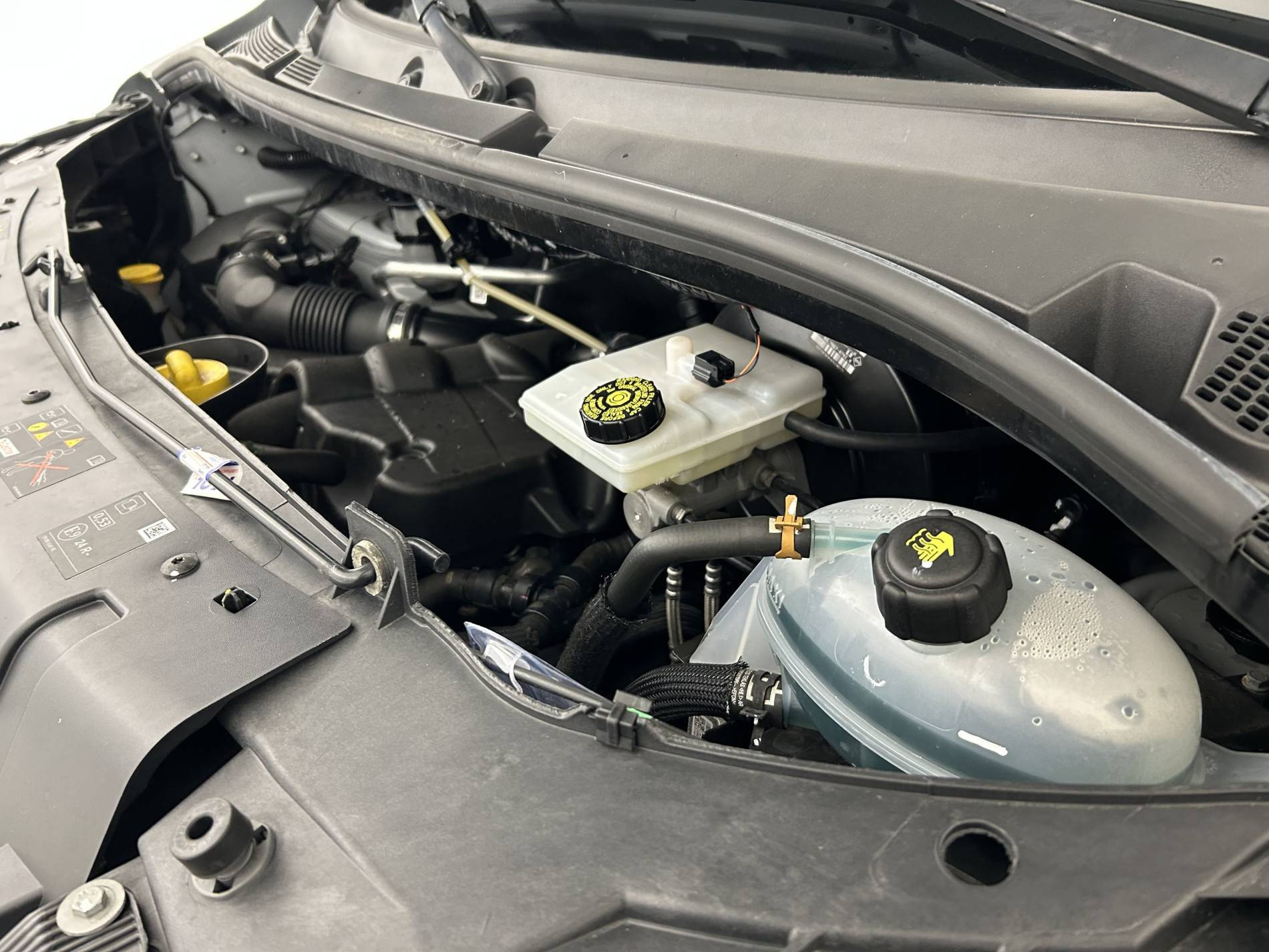 Vente en ligne Renault Master Fourgon MASTER FGN TRAC F3500 L2H2 BLUE DCI 135 au prix de 24 490 €