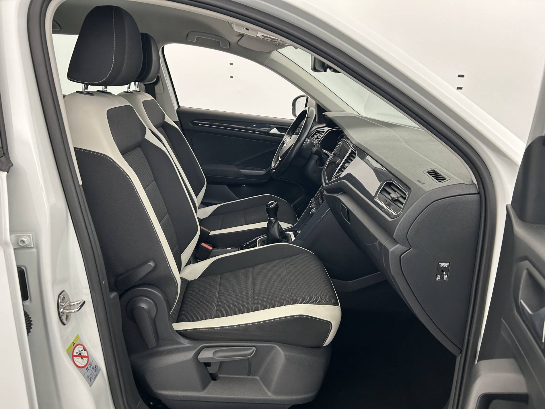 Vente en ligne Volkswagen T-Roc  1.5 TSI 150 EVO Start/Stop BVM6 au prix de 16 990 €