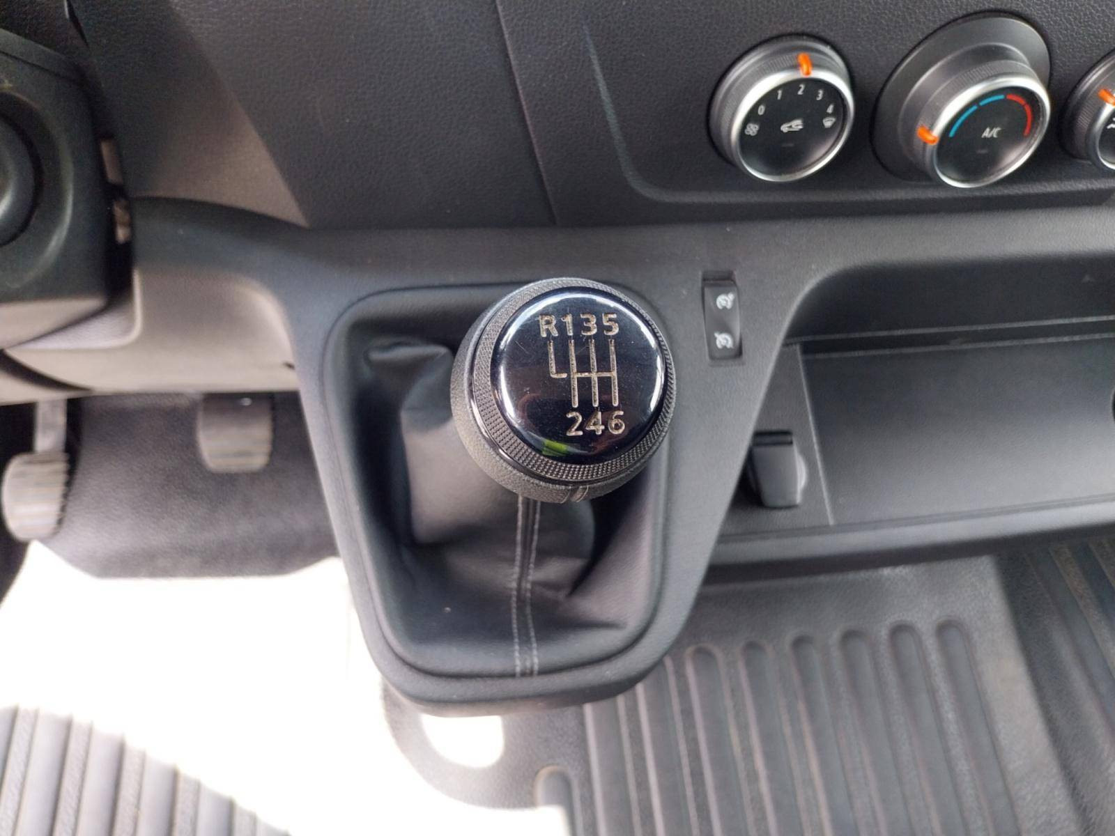 Vente en ligne Renault Master Fourgon MASTER FGN TRAC F3500 L3H3 BLUE DCI 135 au prix de 24 490 €