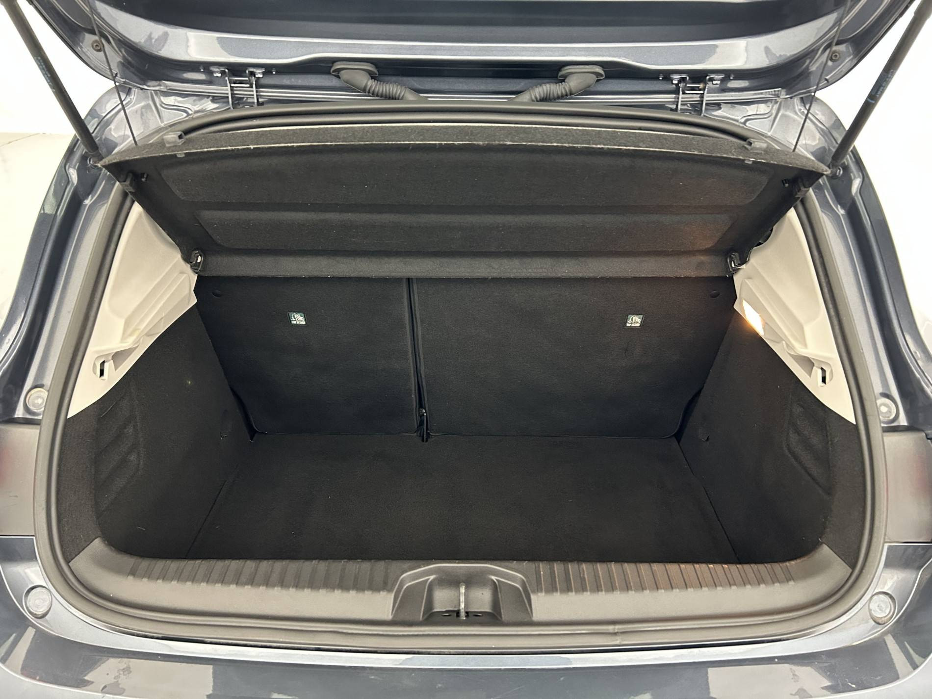 Vente en ligne Renault Clio 5 Clio E-Tech 140 - 21N au prix de 14 970 €