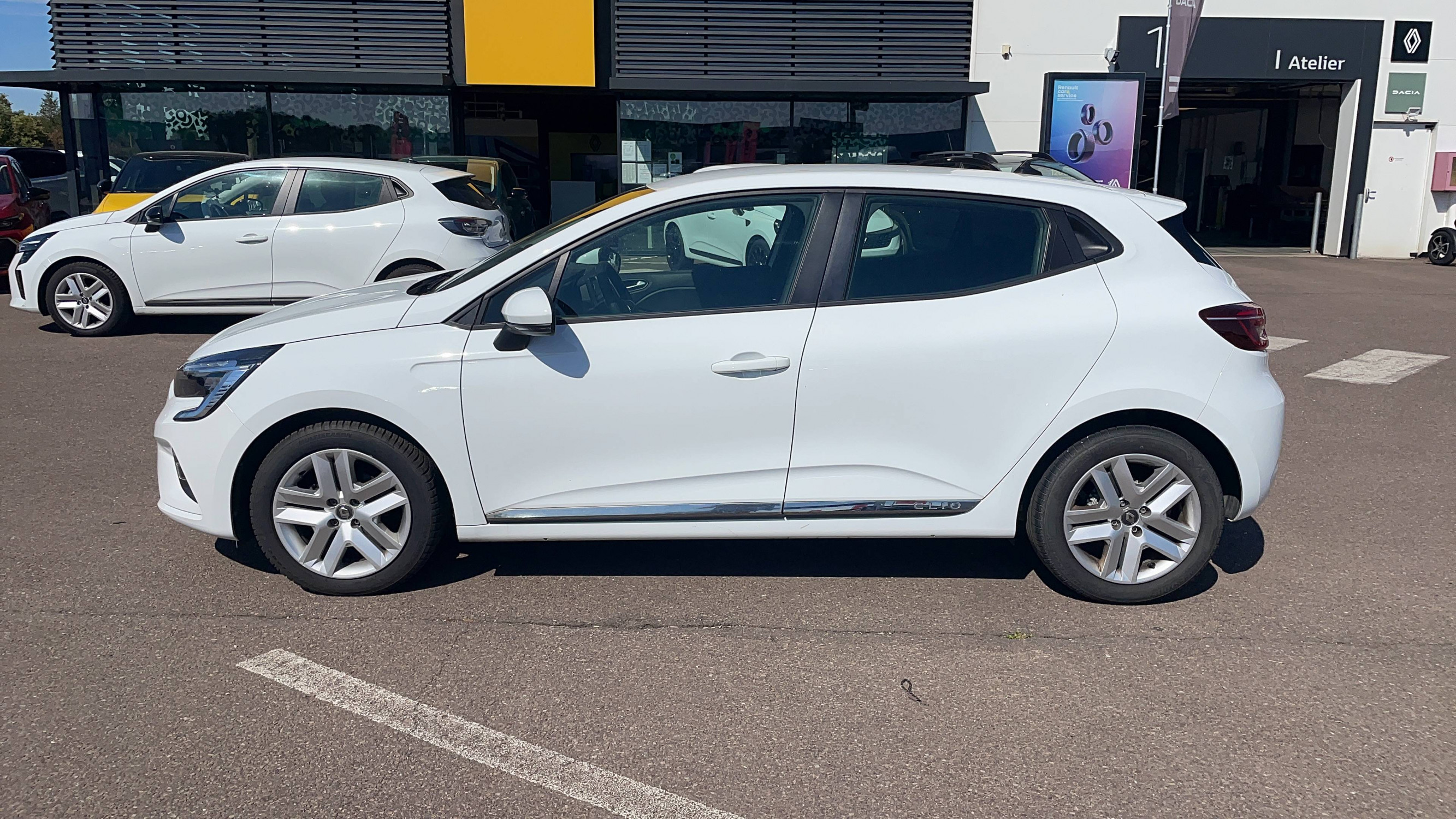 Vente en ligne Renault Clio 5 Clio TCe 90 X-Tronic - 21N au prix de 14 991 €