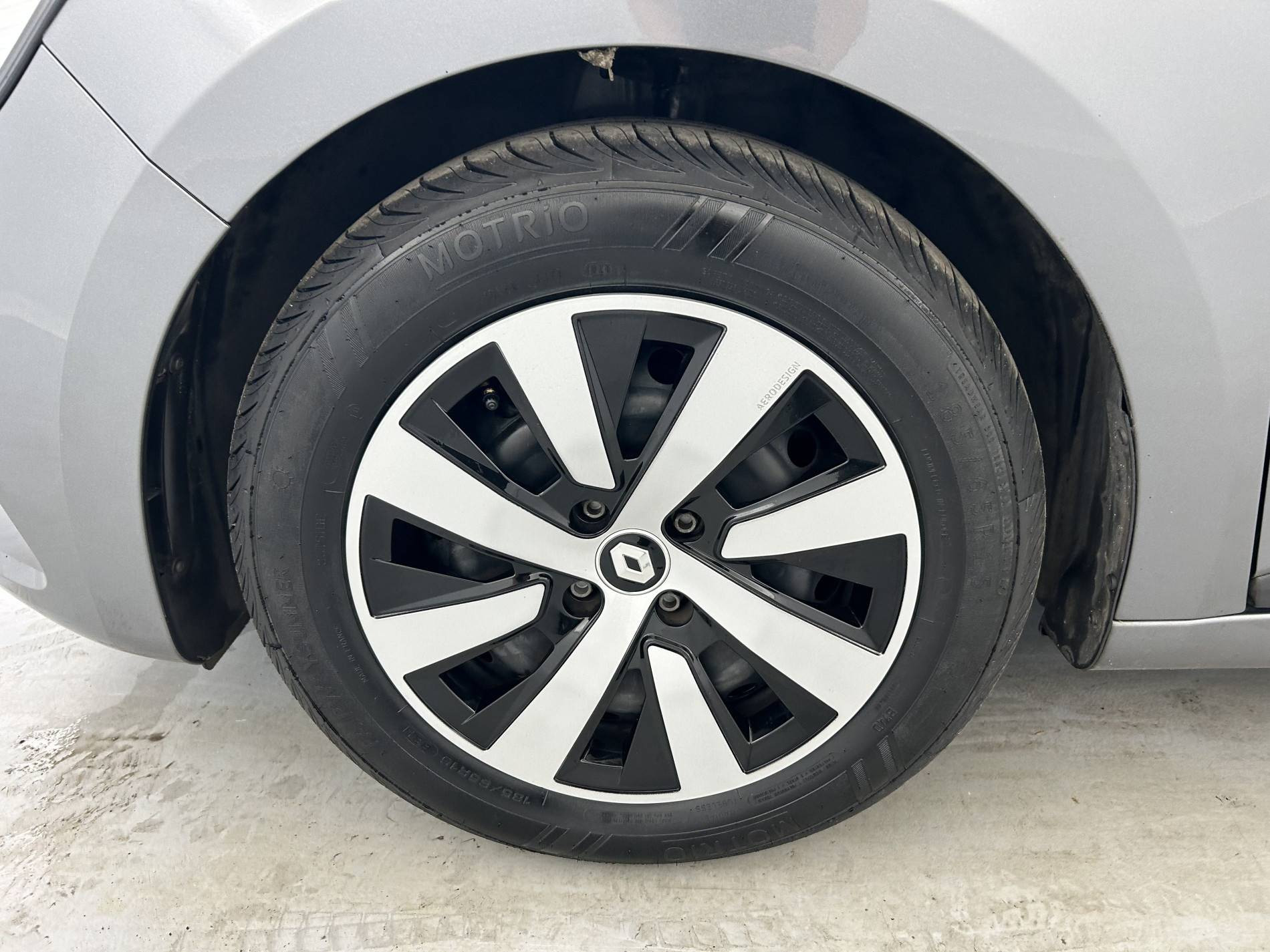 Vente en ligne Renault Clio 5 Clio TCe 90 au prix de 13 791 €