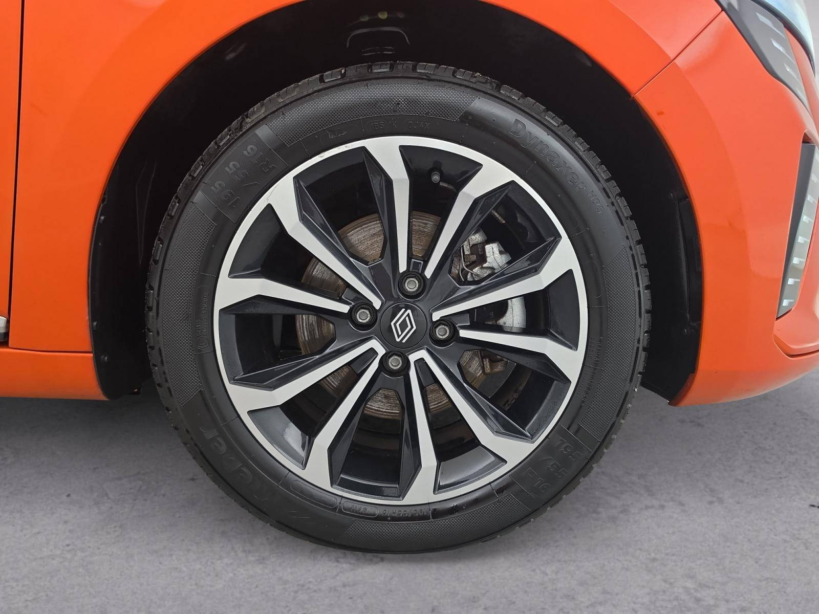 Vente en ligne Renault Clio 5 Clio E-Tech full hybrid 145 au prix de 18 490 €