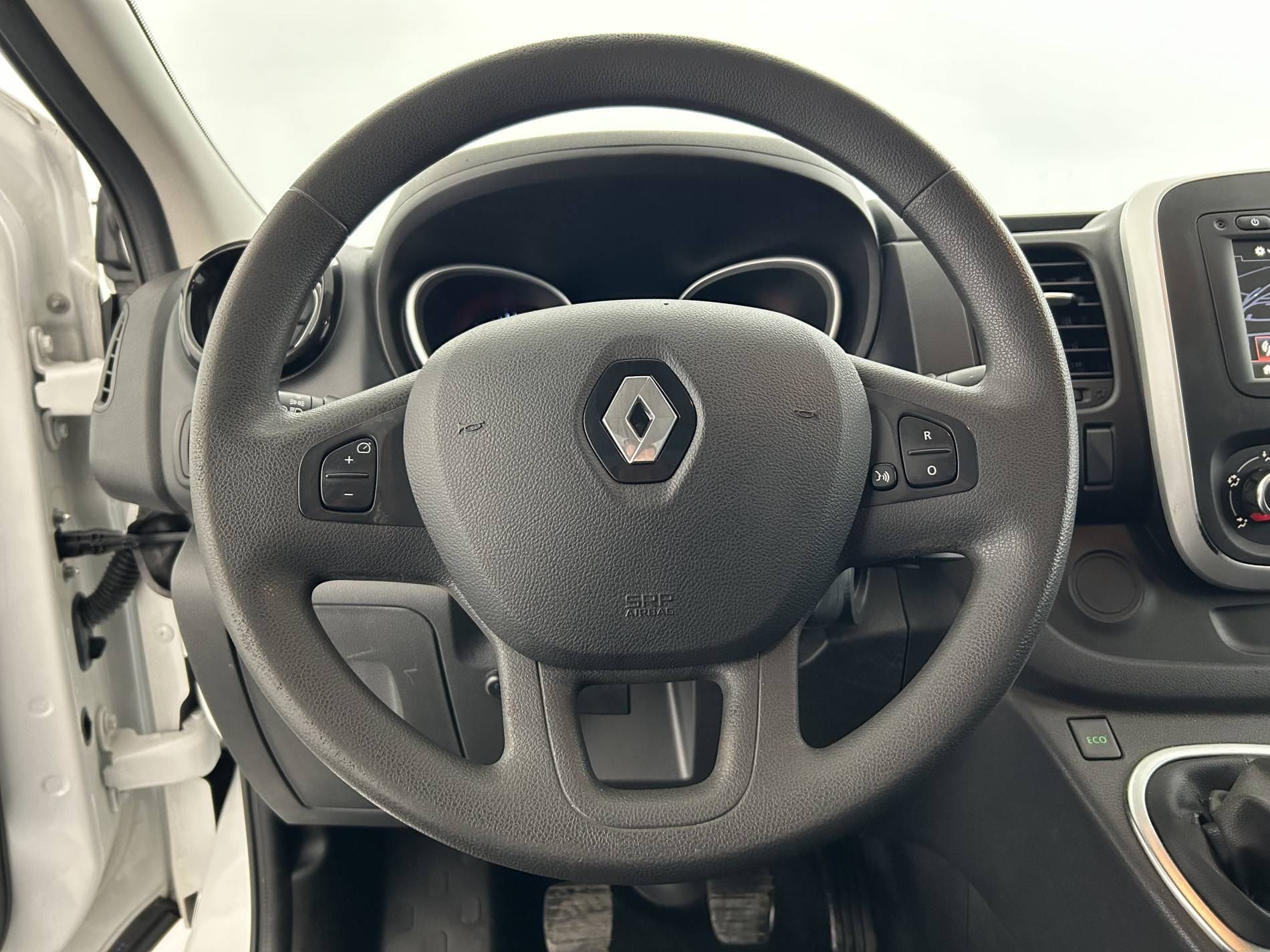 Vente en ligne Renault Trafic 3 Fourgon TRAFIC FGN L1H1 1200 KG DCI 120 au prix de 18 790 €