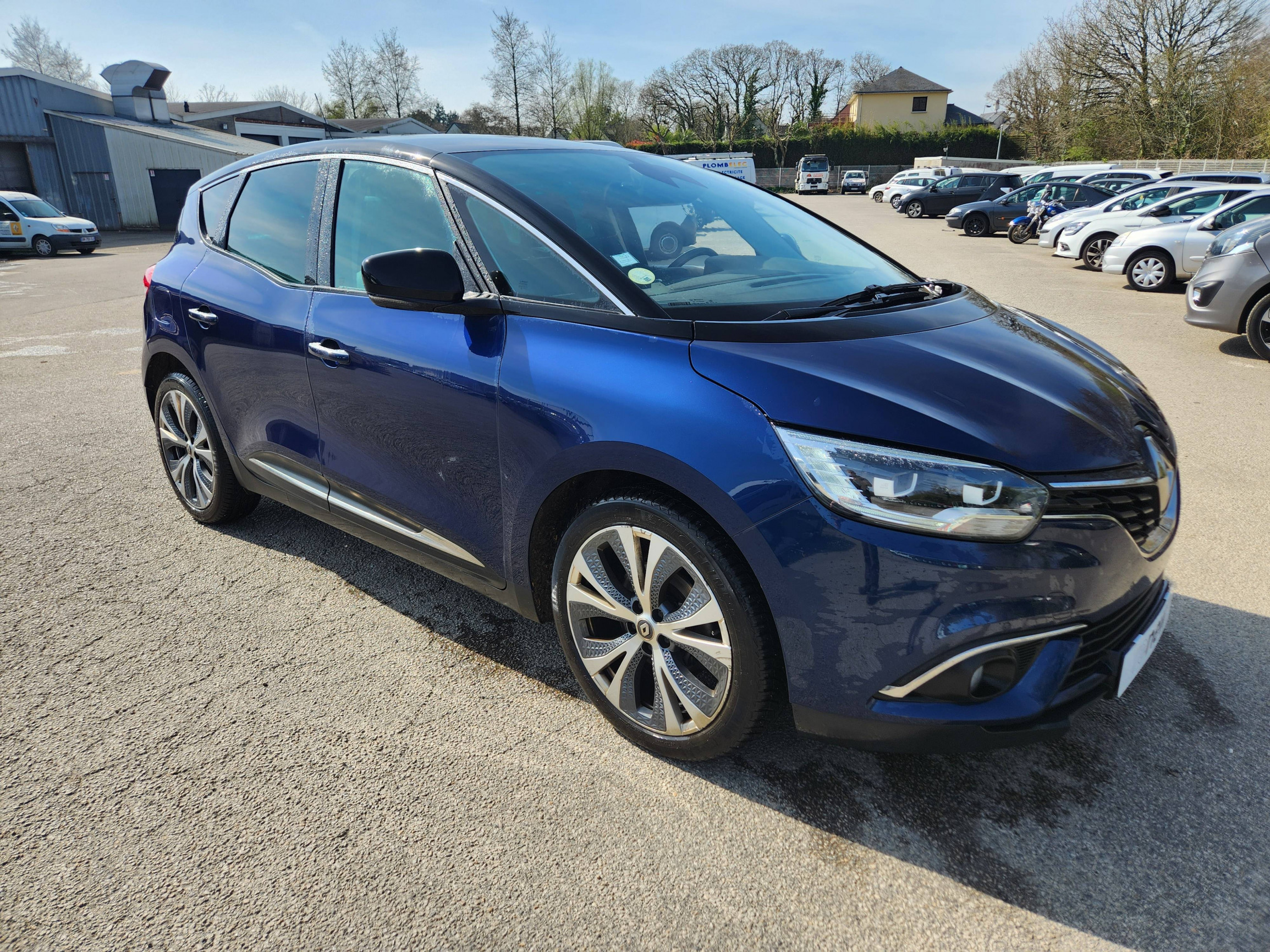 Vente en ligne Renault Scenic 4 Scenic dCi 110 Energy EDC au prix de 13 299 €