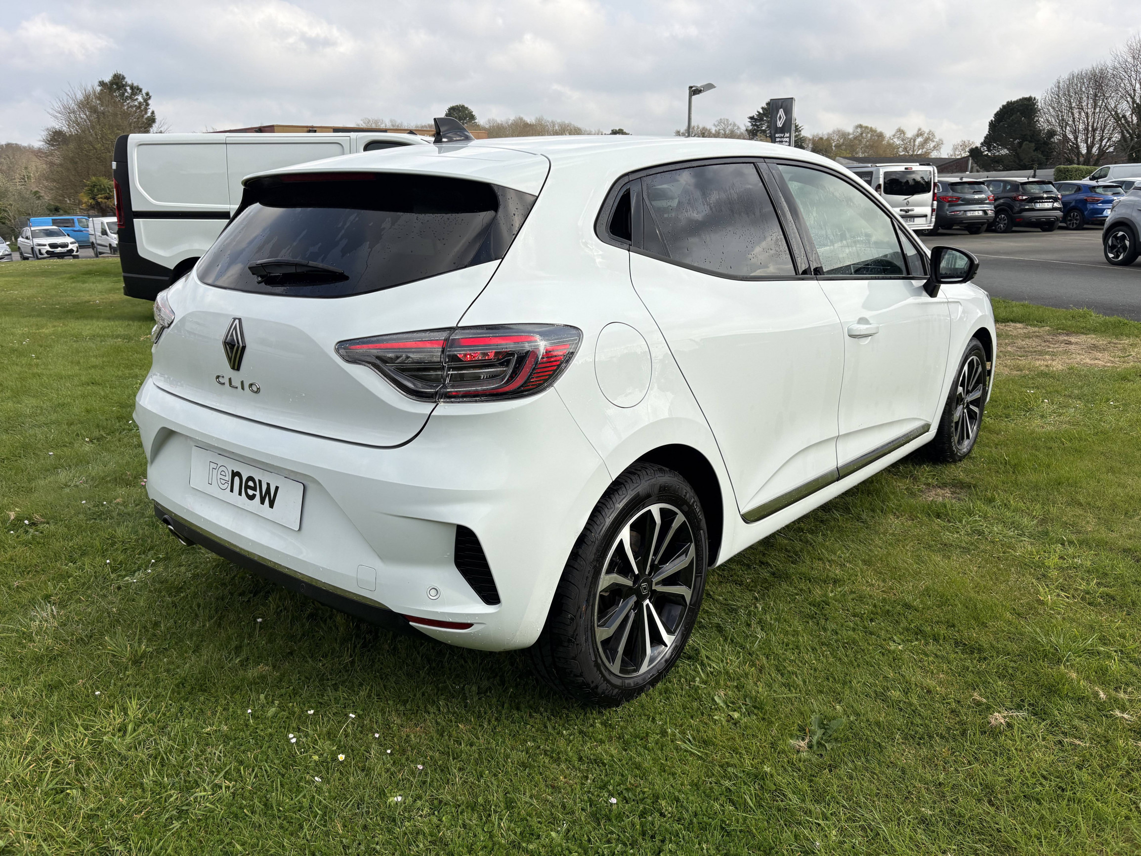 Vente en ligne Renault Clio 5 Clio TCe 90 ch GSR2 au prix de 17 890 €