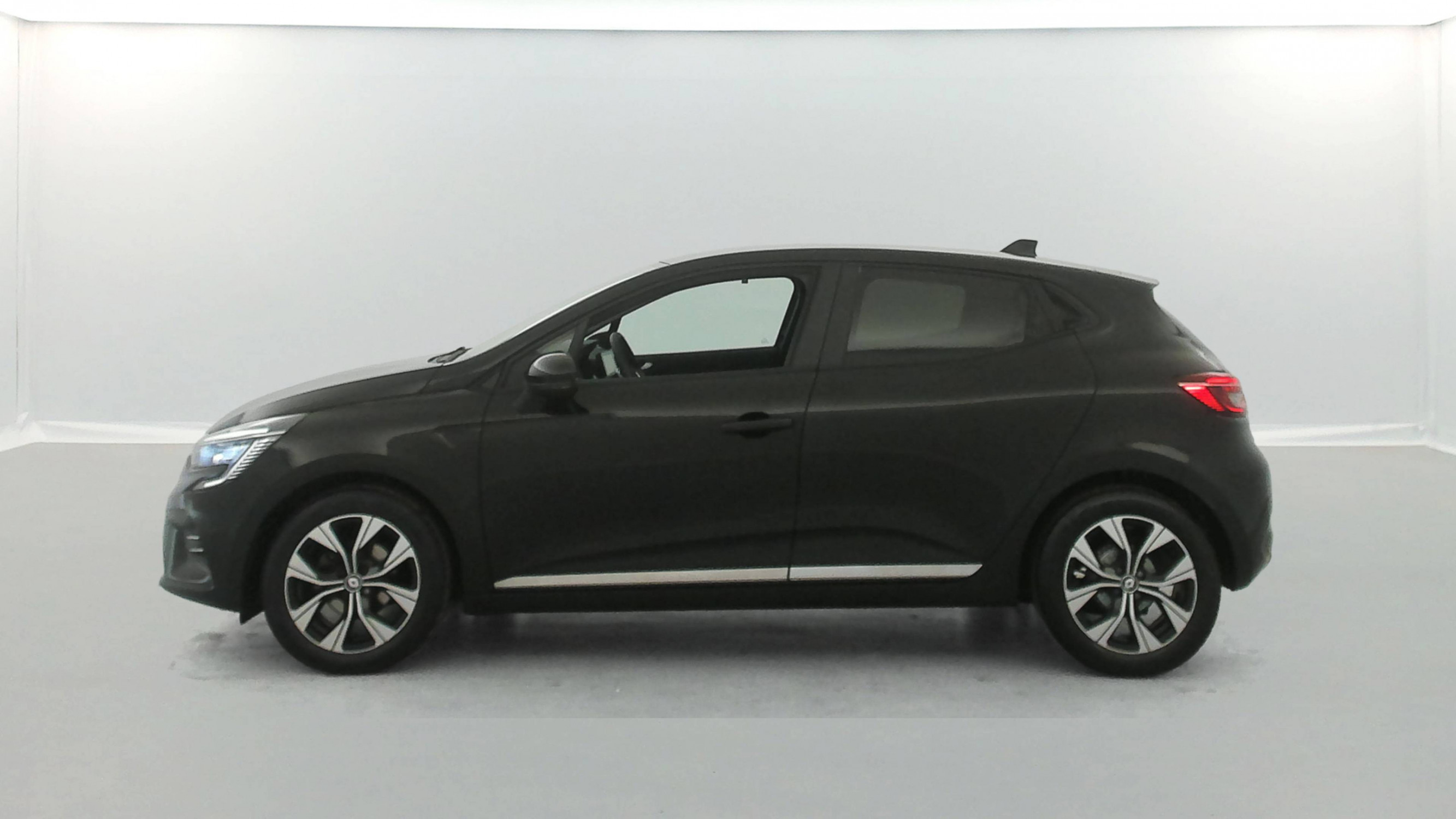 Vente en ligne Renault Clio 5 Clio TCe 90 X-Tronic au prix de 15 990 €
