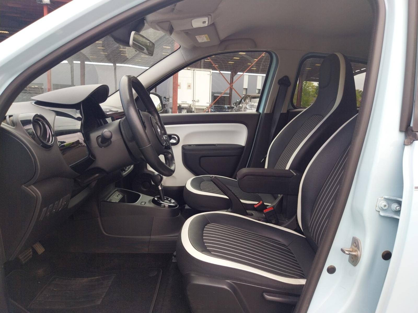 Vente en ligne Renault Twingo Electrique Twingo III E-Tech au prix de 13 900 €