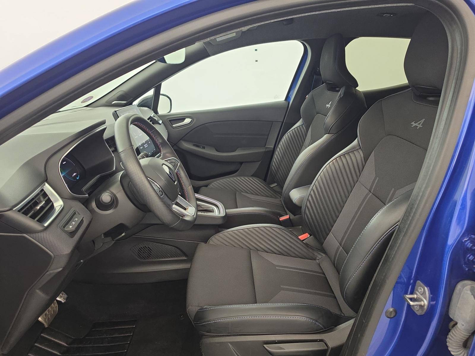 Vente en ligne Renault Clio 5 Clio E-Tech full hybrid 145 au prix de 18 990 €