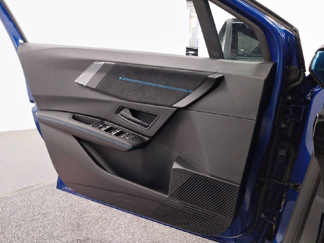 Vente en ligne Renault Clio 6 Clio E-Tech full hybrid 160 ch au prix de 30 400 €