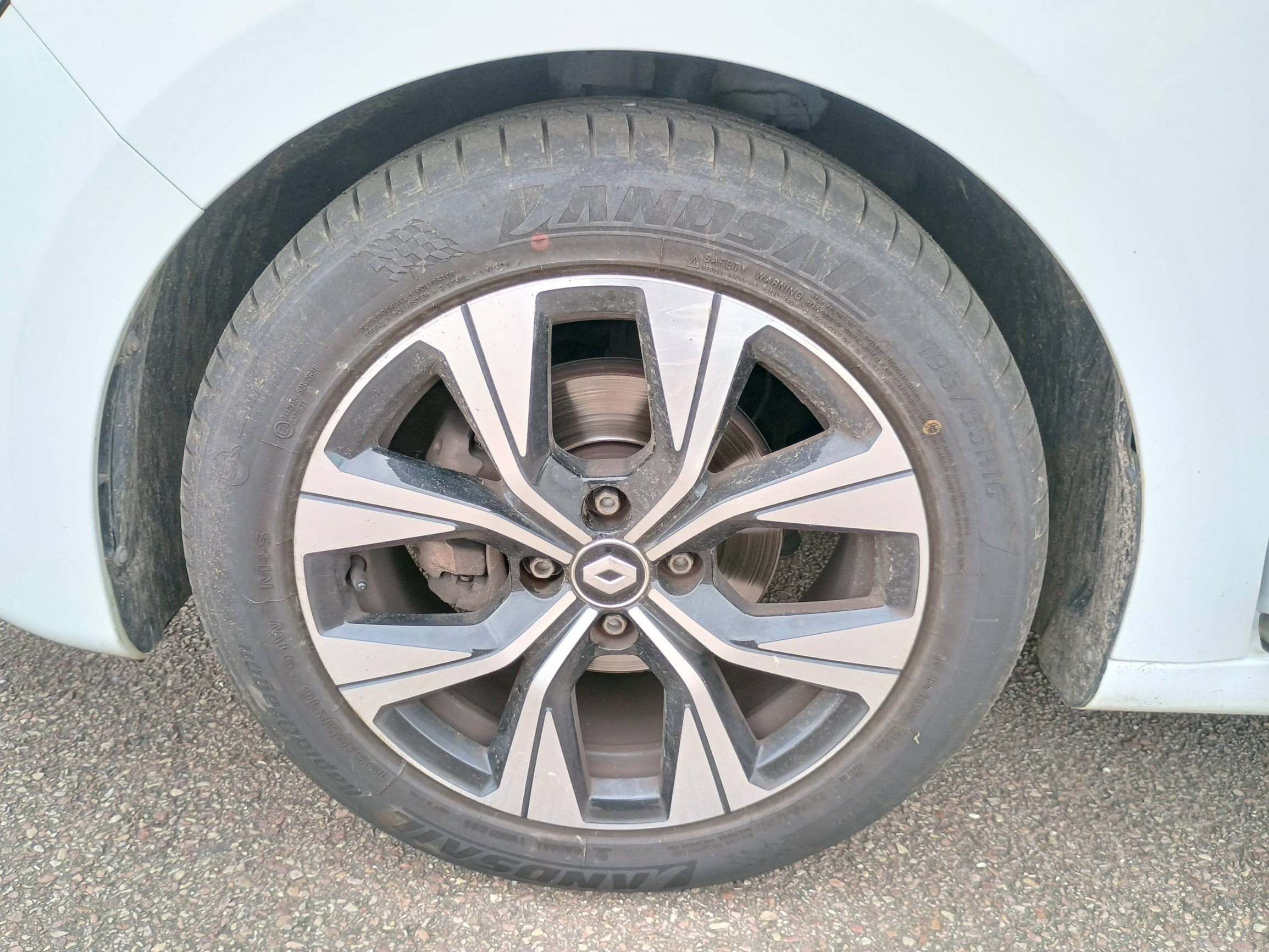 Vente en ligne Renault Clio 5 Clio TCe 90 - 21N au prix de 14 490 €