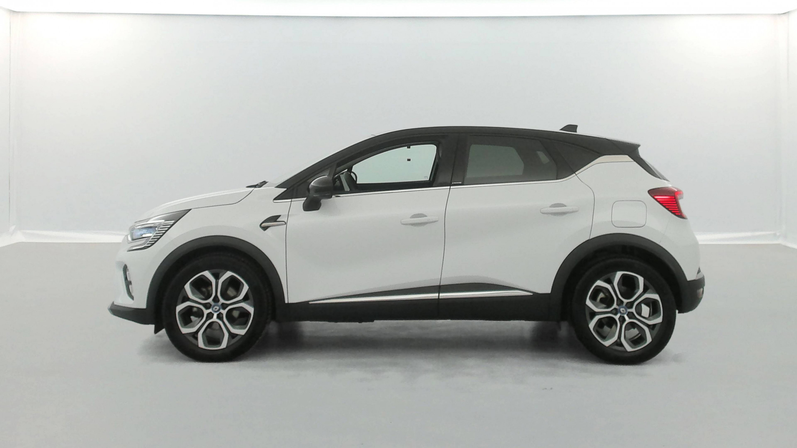 Vente en ligne Renault Captur  E-Tech Plug-in 160 au prix de 16 491 €