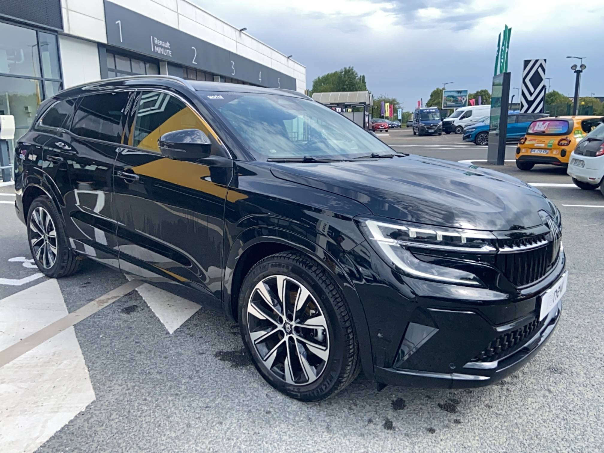 Vente en ligne Renault Espace Espace E-Tech full hybrid 200 GSR2 au prix de 35 490 €
