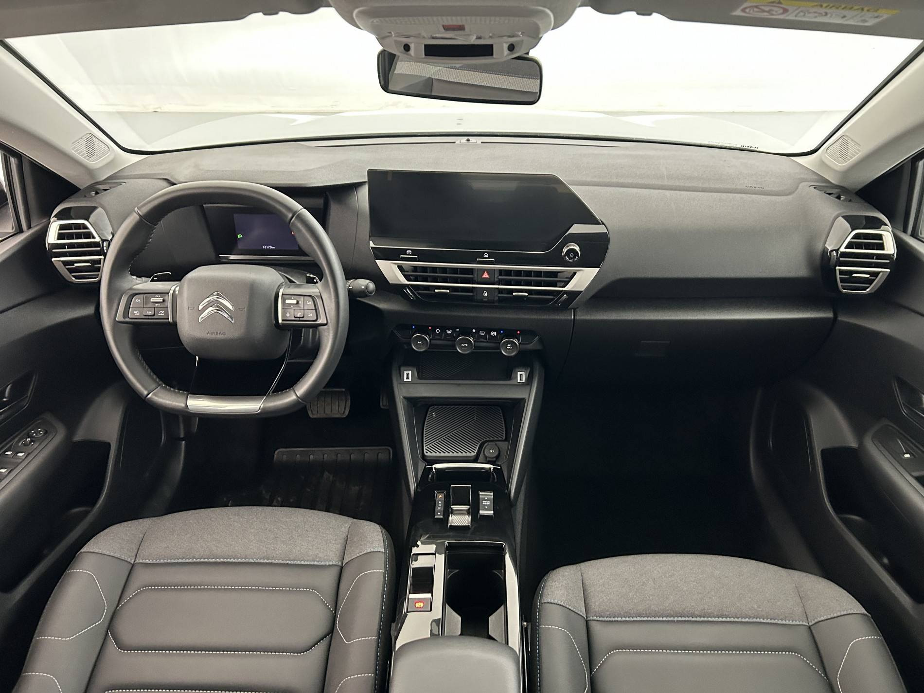 Vente en ligne Citroën C4  Hybride 136 e-DCS6 au prix de 19 990 €