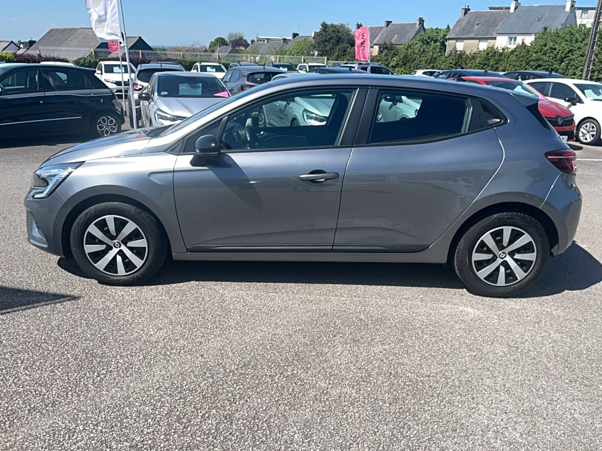 Vente en ligne Renault Clio 5 Clio TCe 90 au prix de 13 990 €