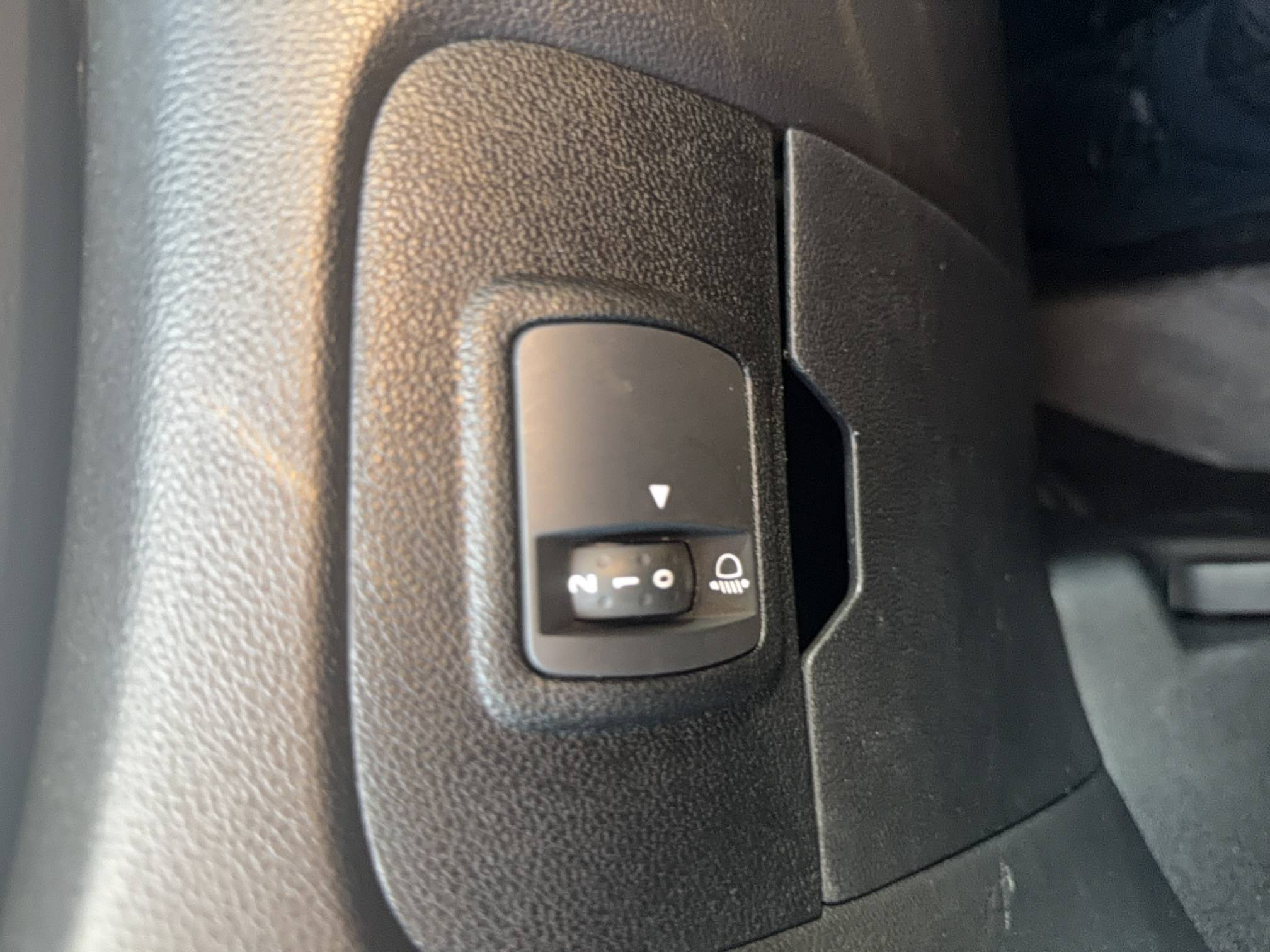 Vente en ligne Renault Scenic 4 Scenic TCe 115 FAP au prix de 12 990 €