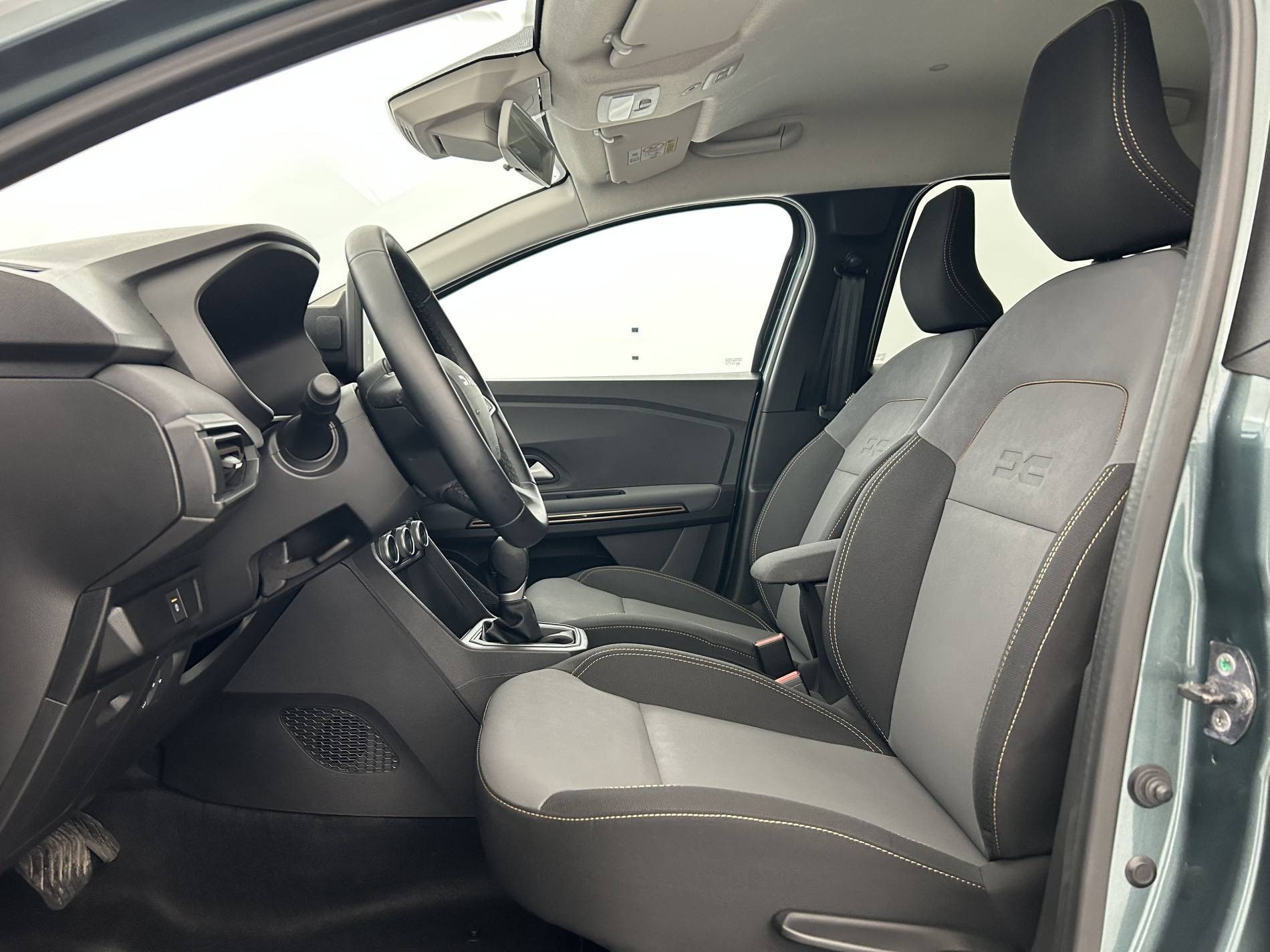 Vente en ligne Dacia Jogger  Hybrid 140 7 places GSR2 au prix de 24 790 €