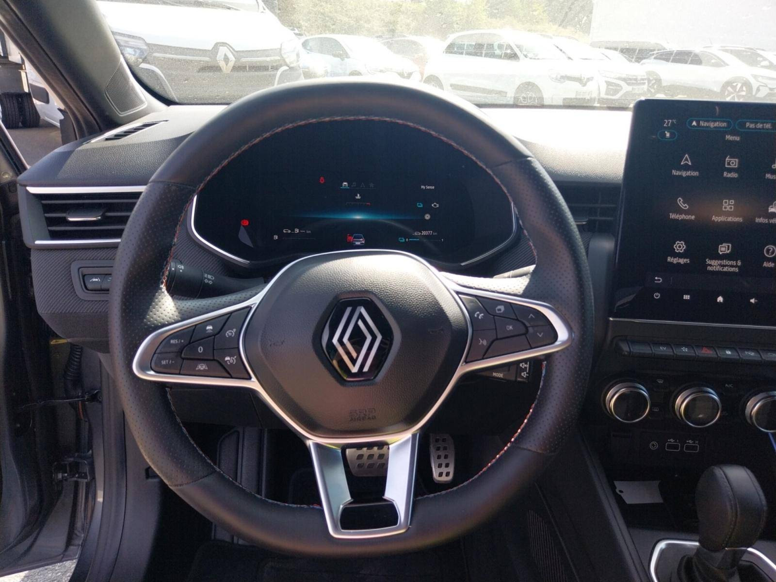 Vente en ligne Renault Clio 5 Clio E-Tech full hybrid 145 au prix de 22 000 €