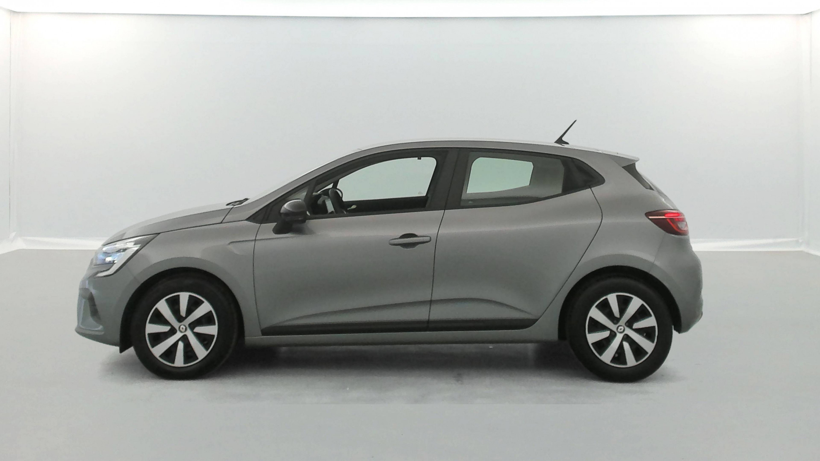 Vente en ligne Renault Clio 5 Clio TCe 90 au prix de 14 490 €