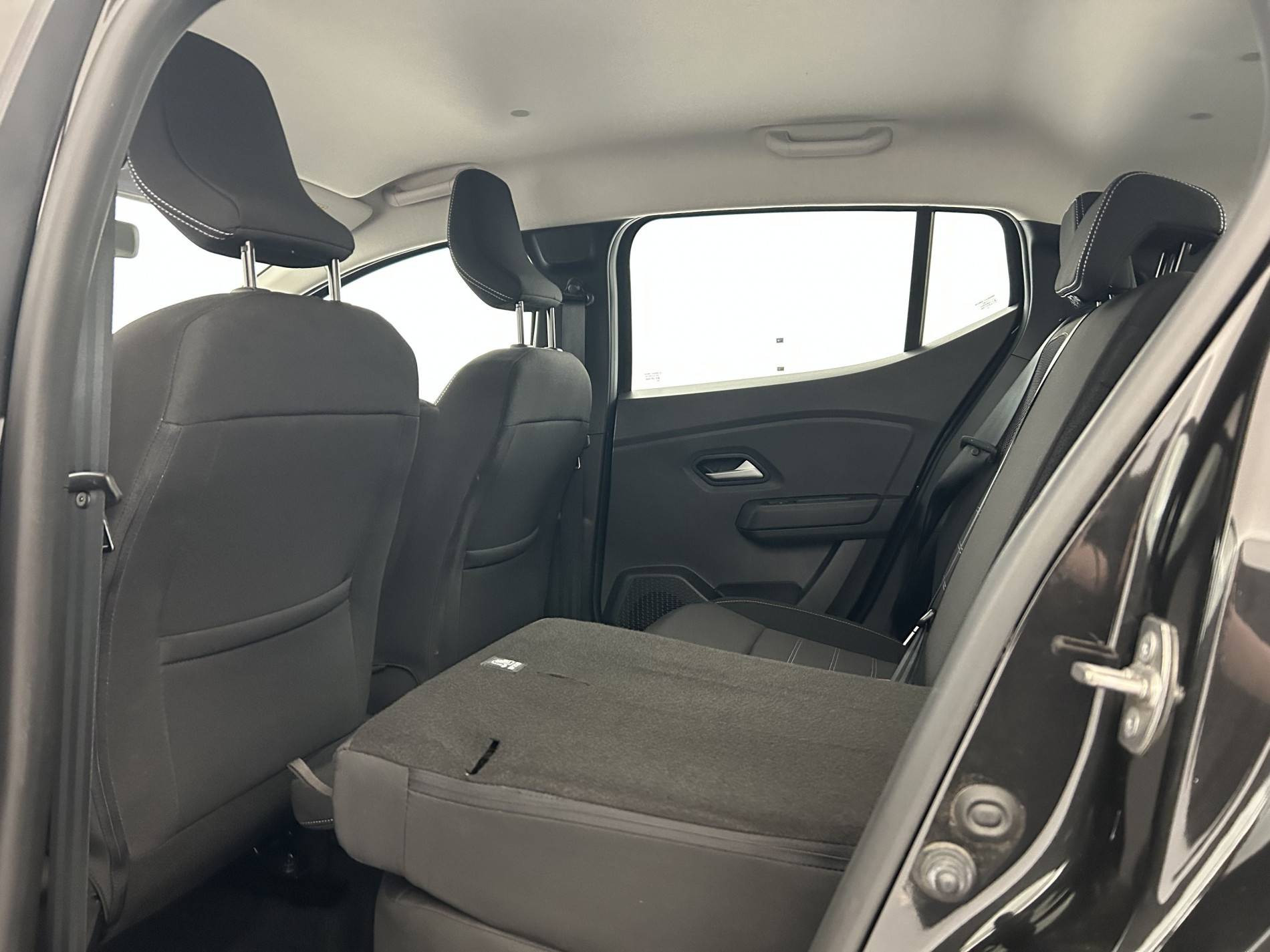 Vente en ligne Dacia Sandero  ECO-G 100 au prix de 14 600 €