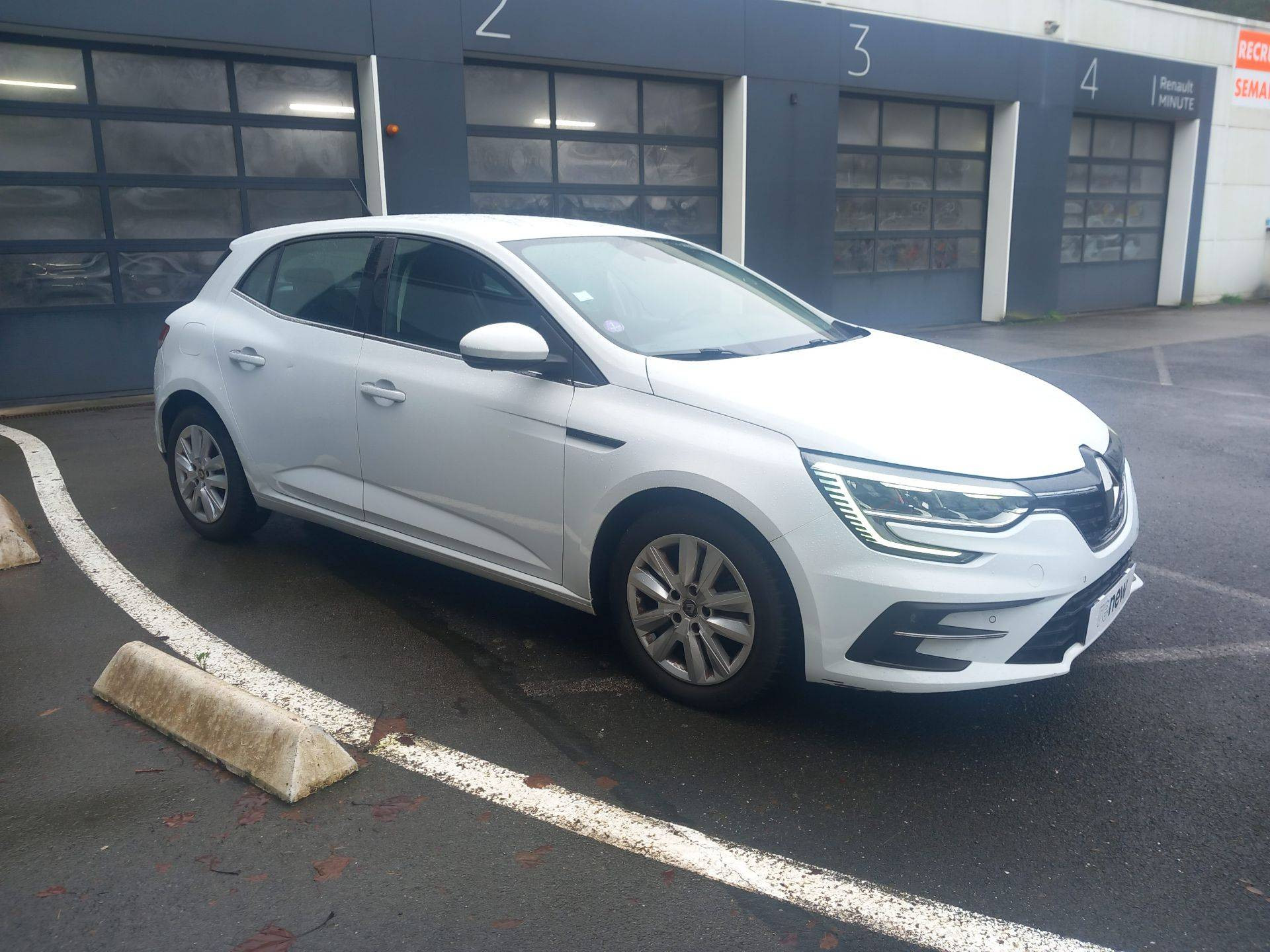 Vente en ligne Renault Megane 4 Mégane IV Berline TCe 115 FAP au prix de 13 490 €