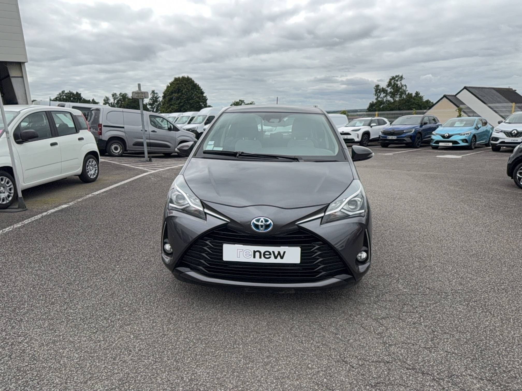 Vente en ligne Toyota Yaris Yaris Hybride 100h au prix de 16 990 €