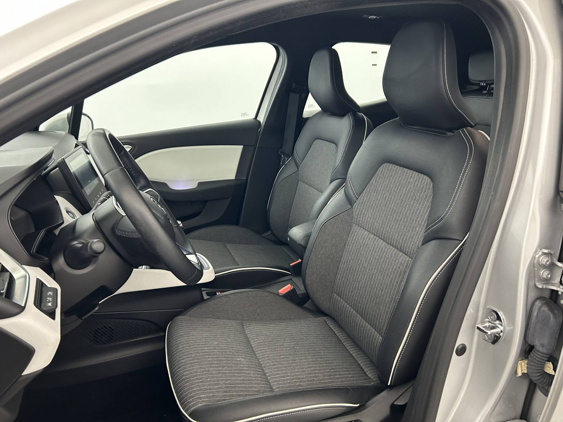 Vente en ligne Renault Clio 5 Clio Blue dCi 100 - 21N au prix de 15 290 €