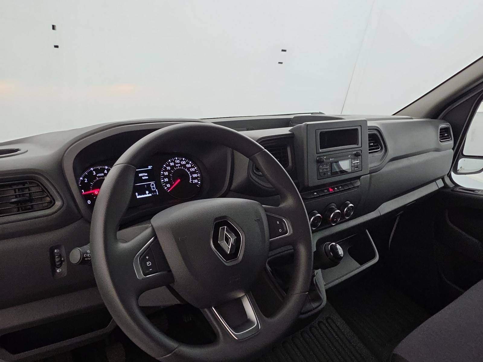 Vente en ligne Renault Master Fourgon MASTER FGN TRAC F3500 L3H3 BLUE DCI 135 au prix de 26 490 €
