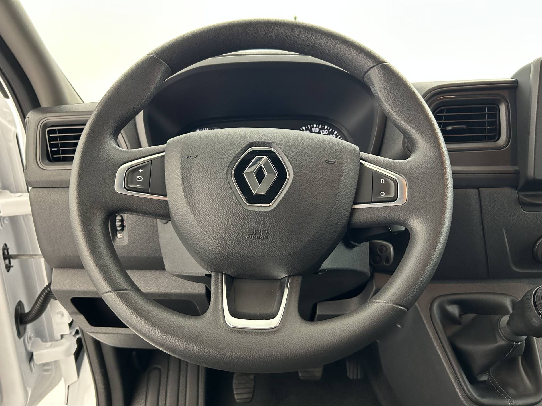 Vente en ligne Renault Master Fourgon MASTER FGN TRAC F3500 L2H2 BLUE DCI 135 au prix de 23 590 €
