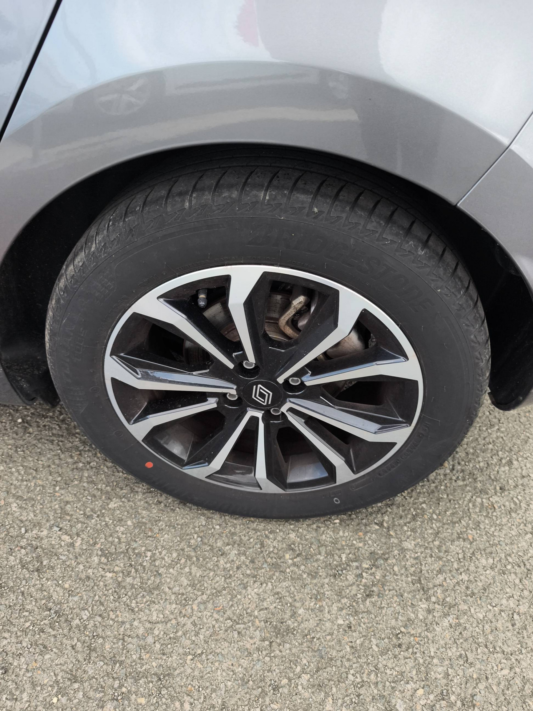 Vente en ligne Renault Clio 5 Clio E-Tech full hybrid 145 au prix de 18 990 €