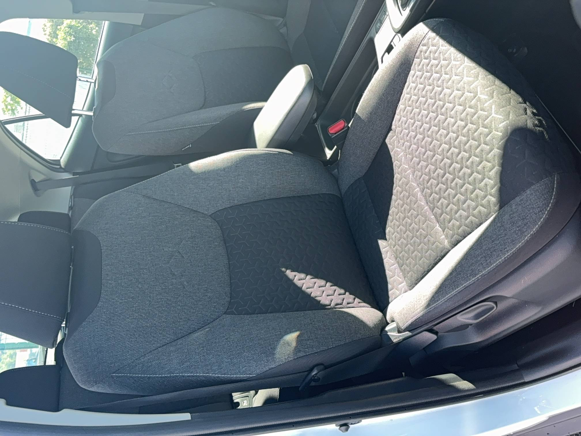 Vente en ligne Toyota Yaris YARIS HYBRIDE AFFAIRES 116H au prix de 18 990 €