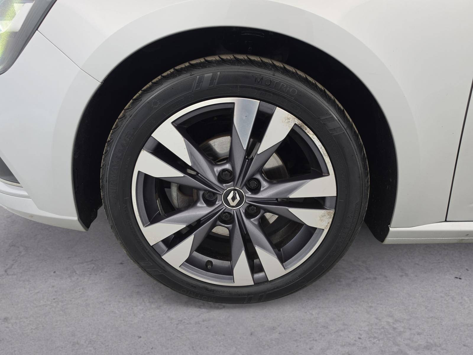 Vente en ligne Renault Megane 4 Mégane IV Berline Blue dCi 115 EDC au prix de 14 990 €