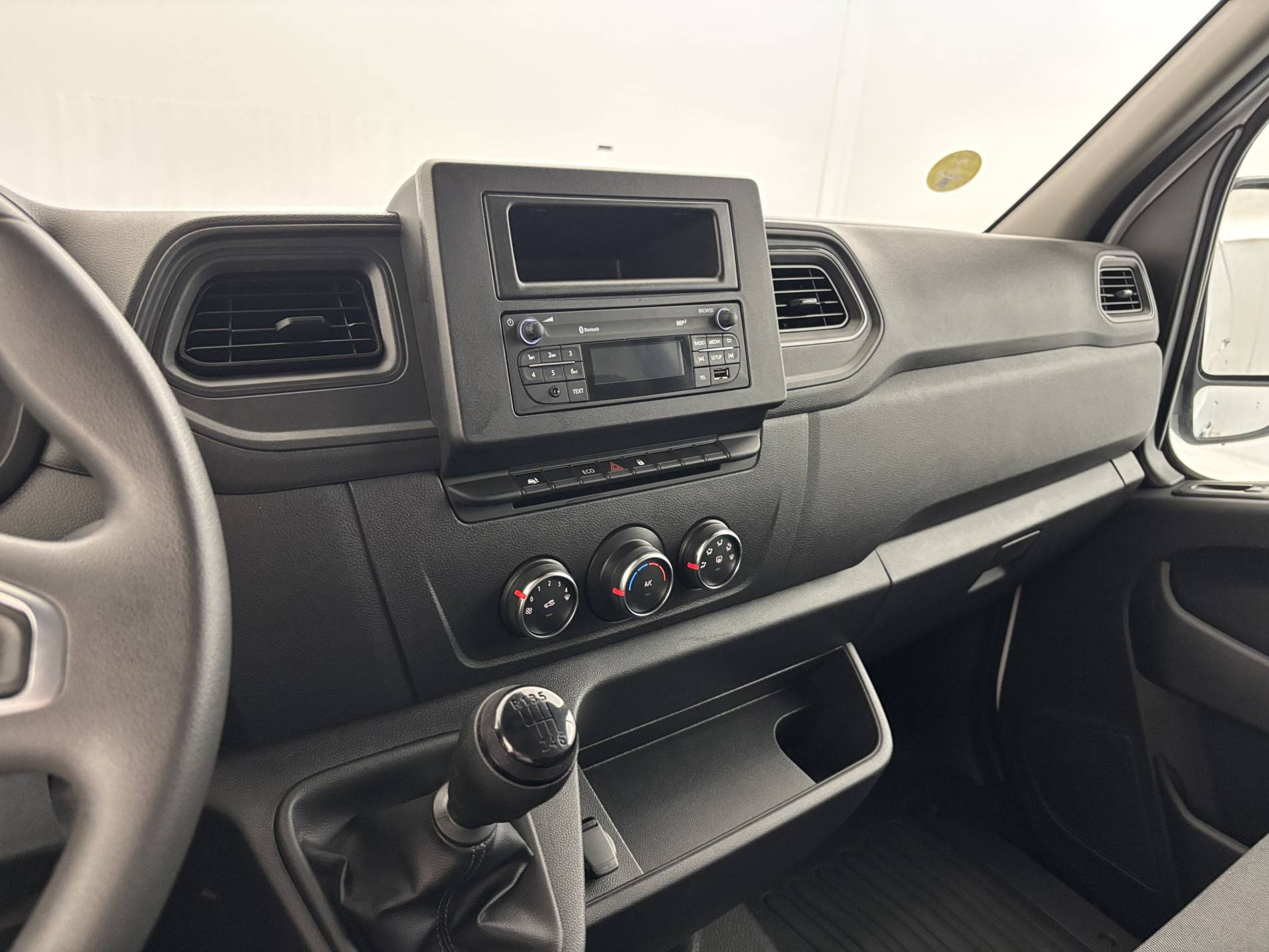 Vente en ligne Renault Master Fourgon MASTER FGN TRAC F3500 L3H3 BLUE DCI 135 au prix de 27 990 €