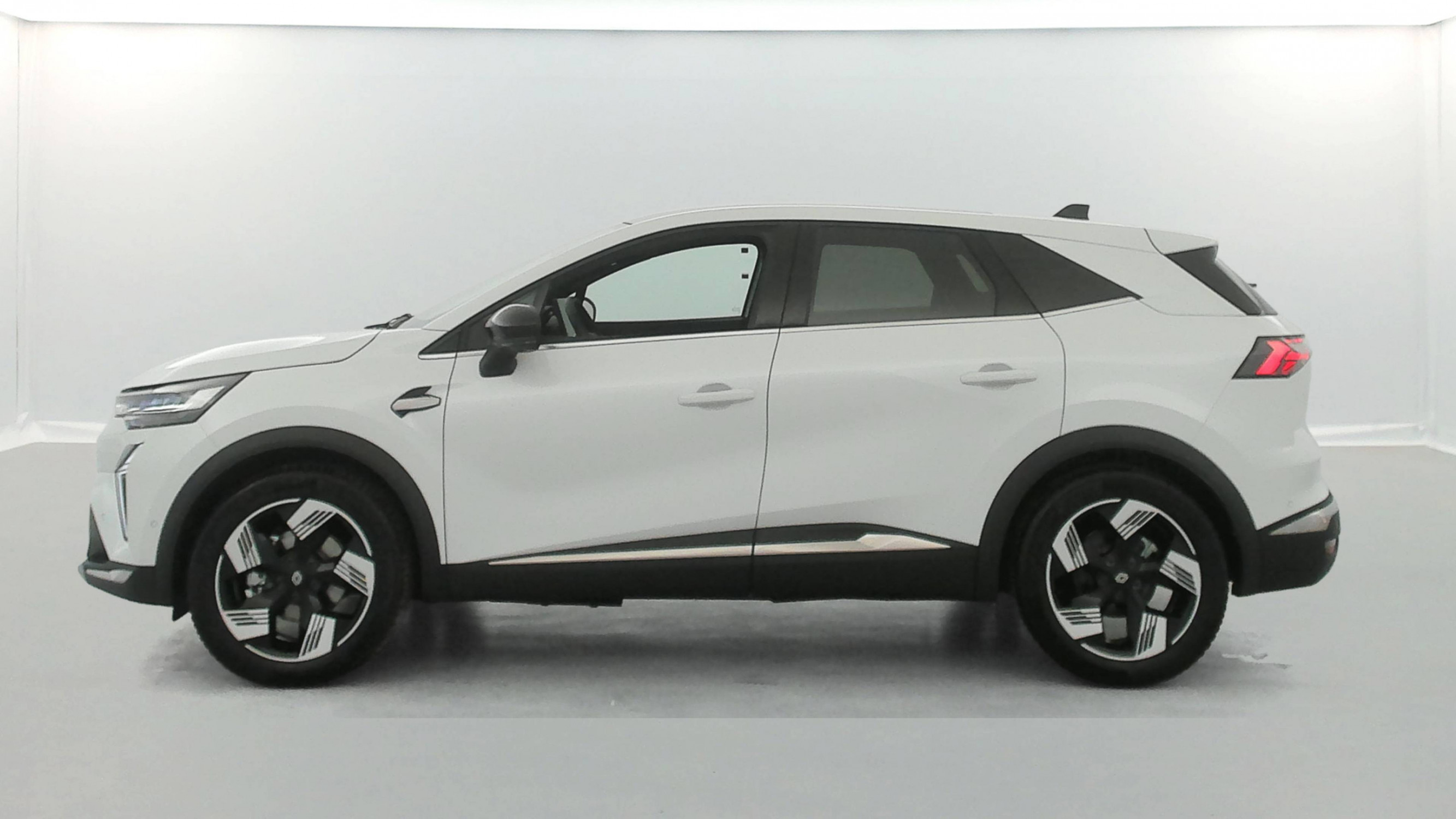 Vente en ligne Renault Symbioz  E-Tech full hybrid 145 au prix de 29 990 €