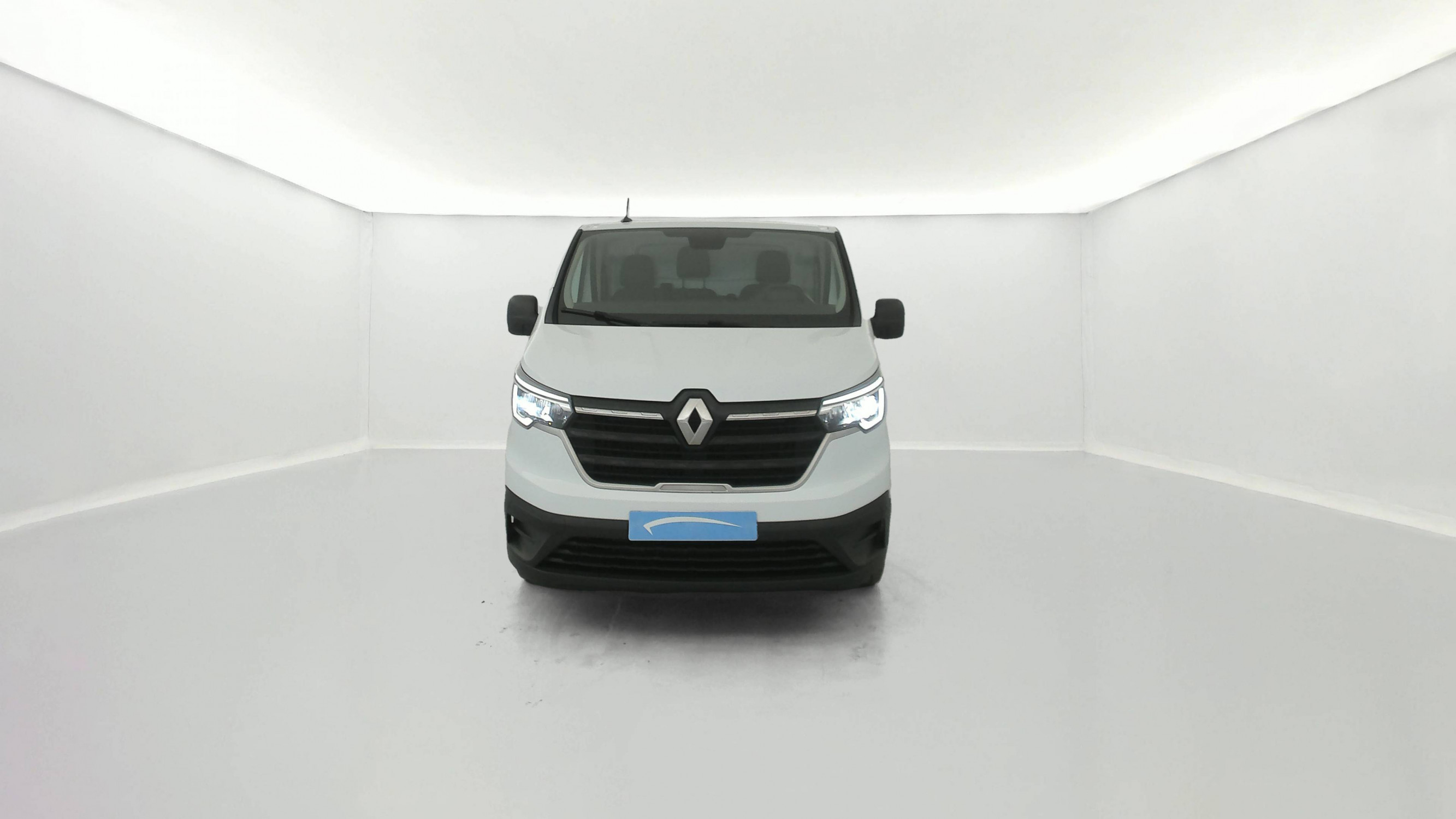 Vente en ligne Renault Trafic 3 Fourgon TRAFIC FG BLUE DCI 130 L1H1 3T GSR2 au prix de 25 390 €