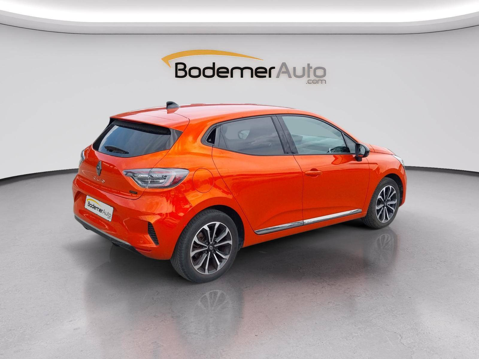 Vente en ligne Renault Clio 5 Clio E-Tech full hybrid 145 au prix de 18 490 €
