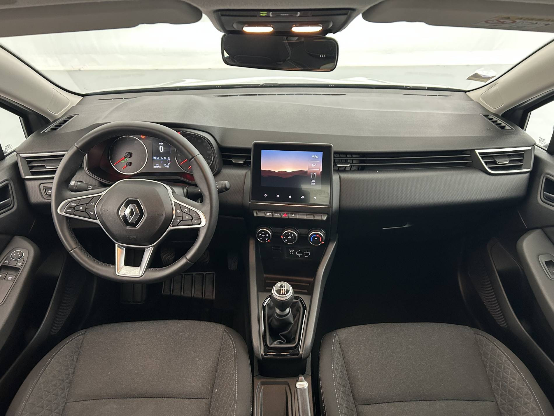 Vente en ligne Renault Clio 5 Clio TCe 90 - 21N au prix de 13 490 €