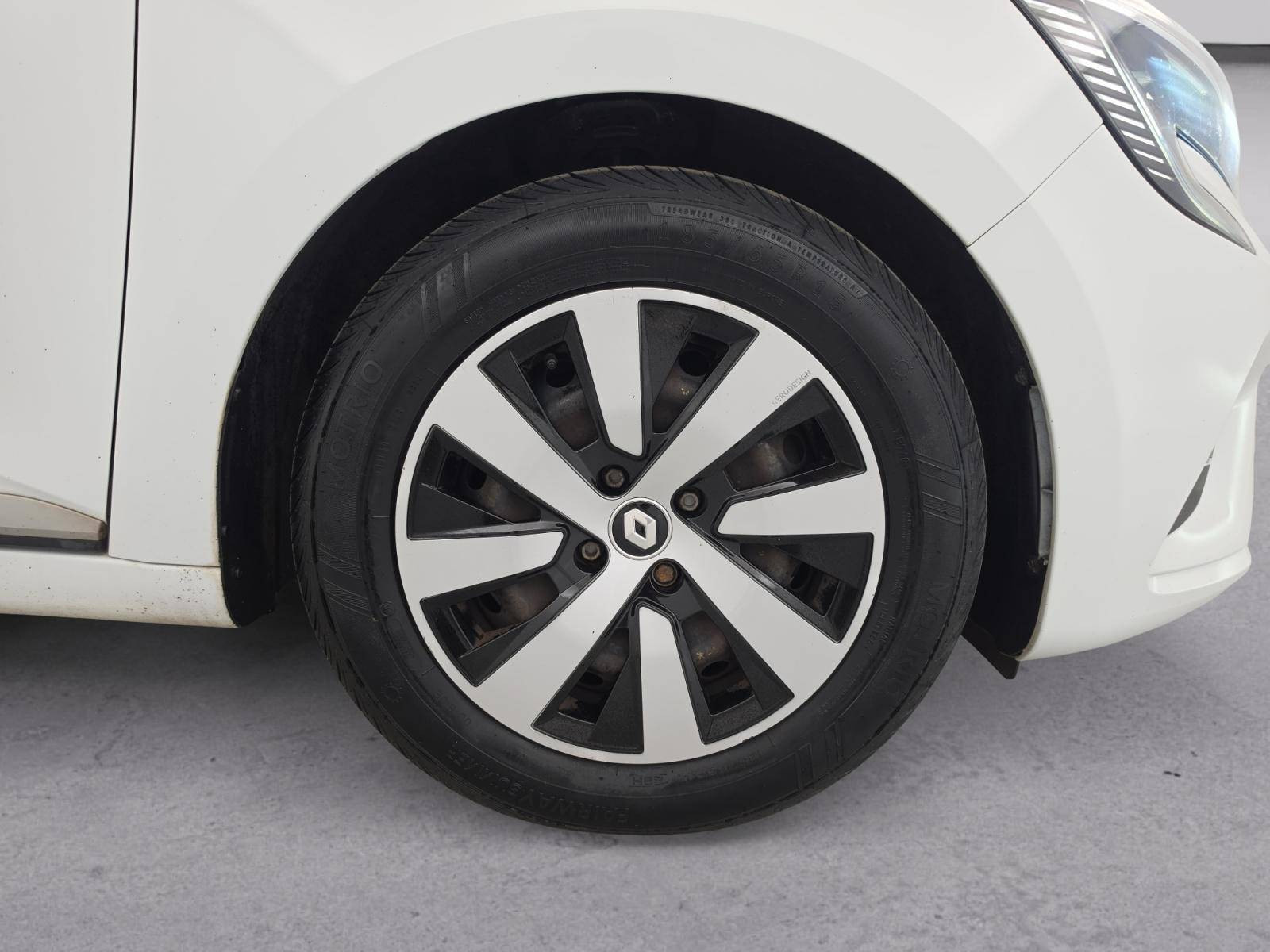 Vente en ligne Renault Clio 5 Clio TCe 90 au prix de 13 790 €