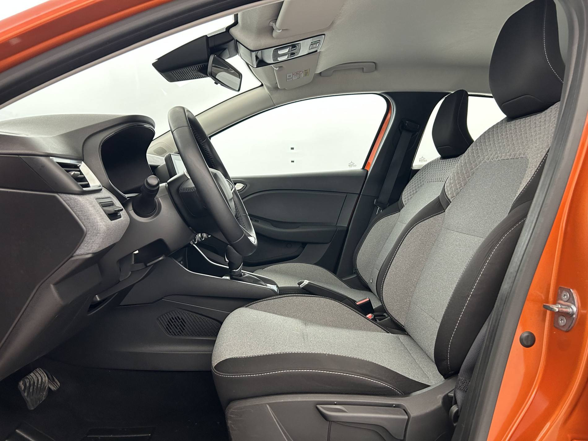Vente en ligne Renault Clio 5 Clio E-Tech full hybrid 145 au prix de 18 890 €