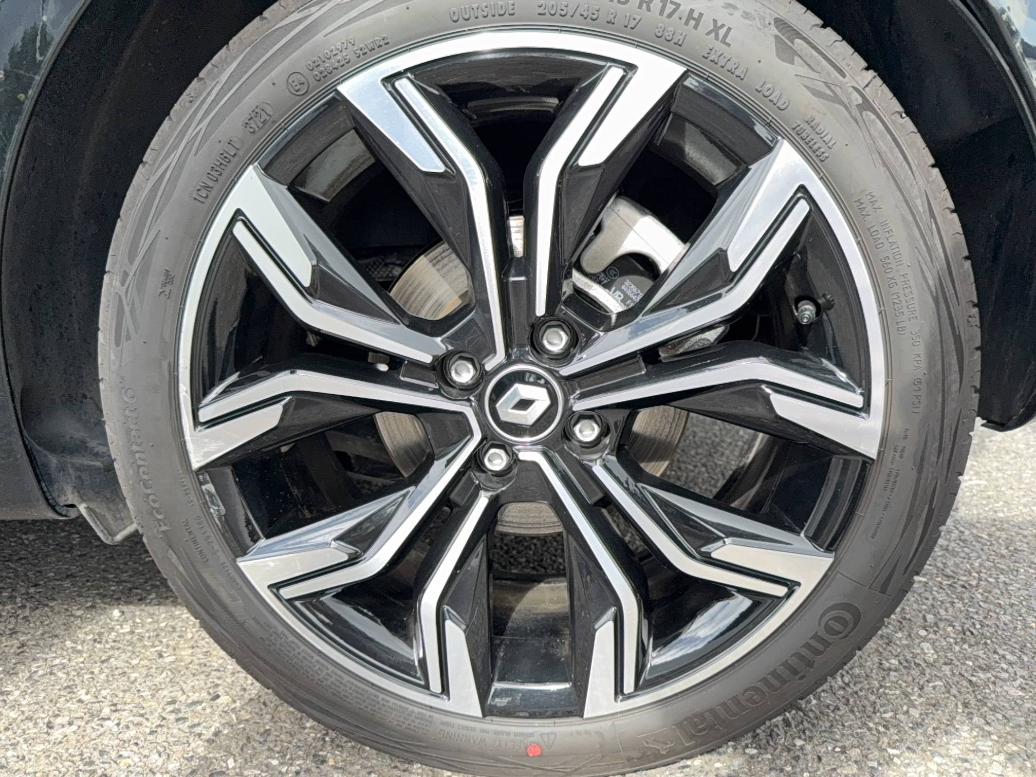 Vente en ligne Renault Clio 5 Clio E-Tech 140 - 21N au prix de 18 900 €