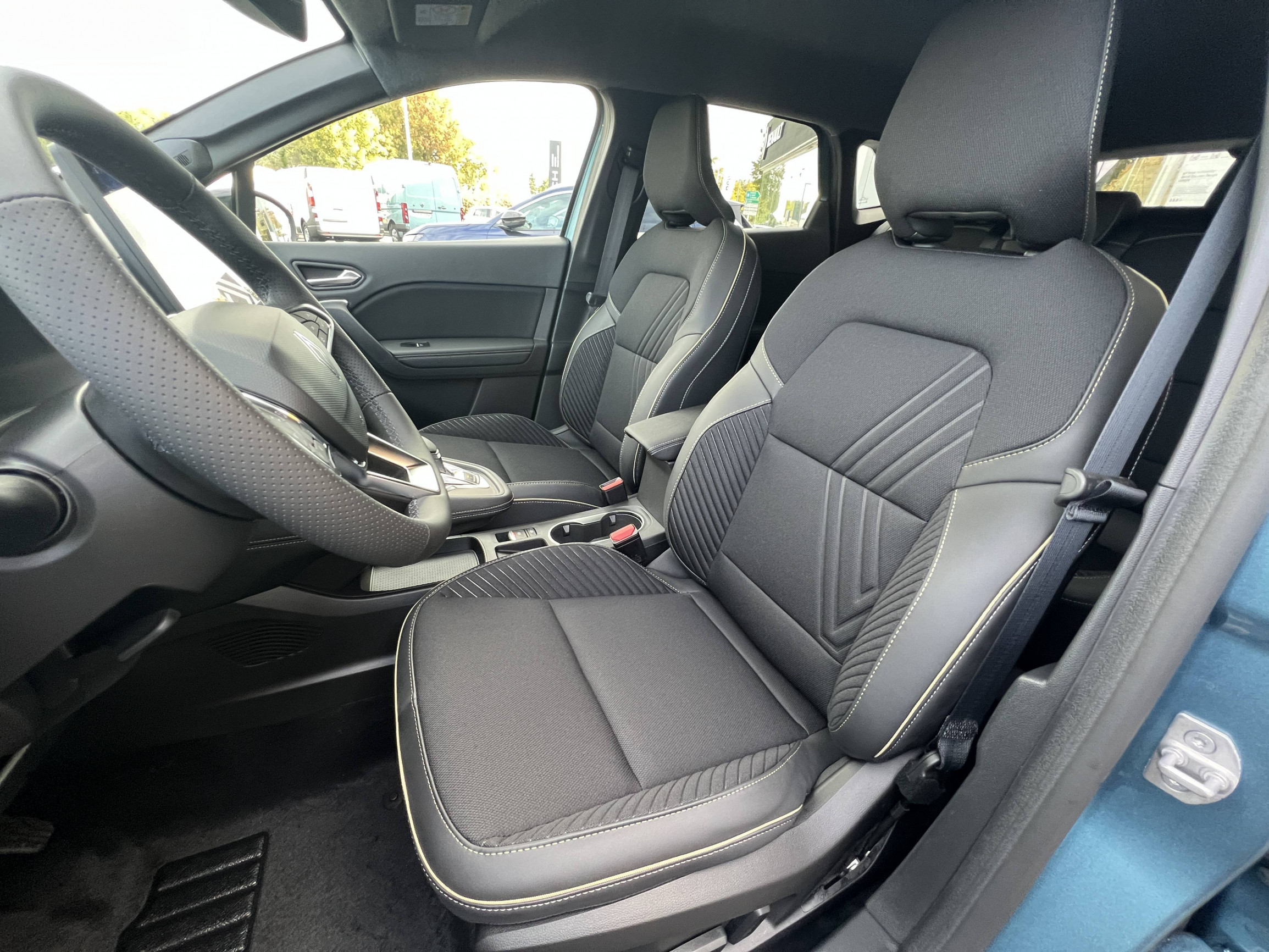 Vente en ligne Renault Symbioz  E-Tech full hybrid 145 au prix de 35 490 €