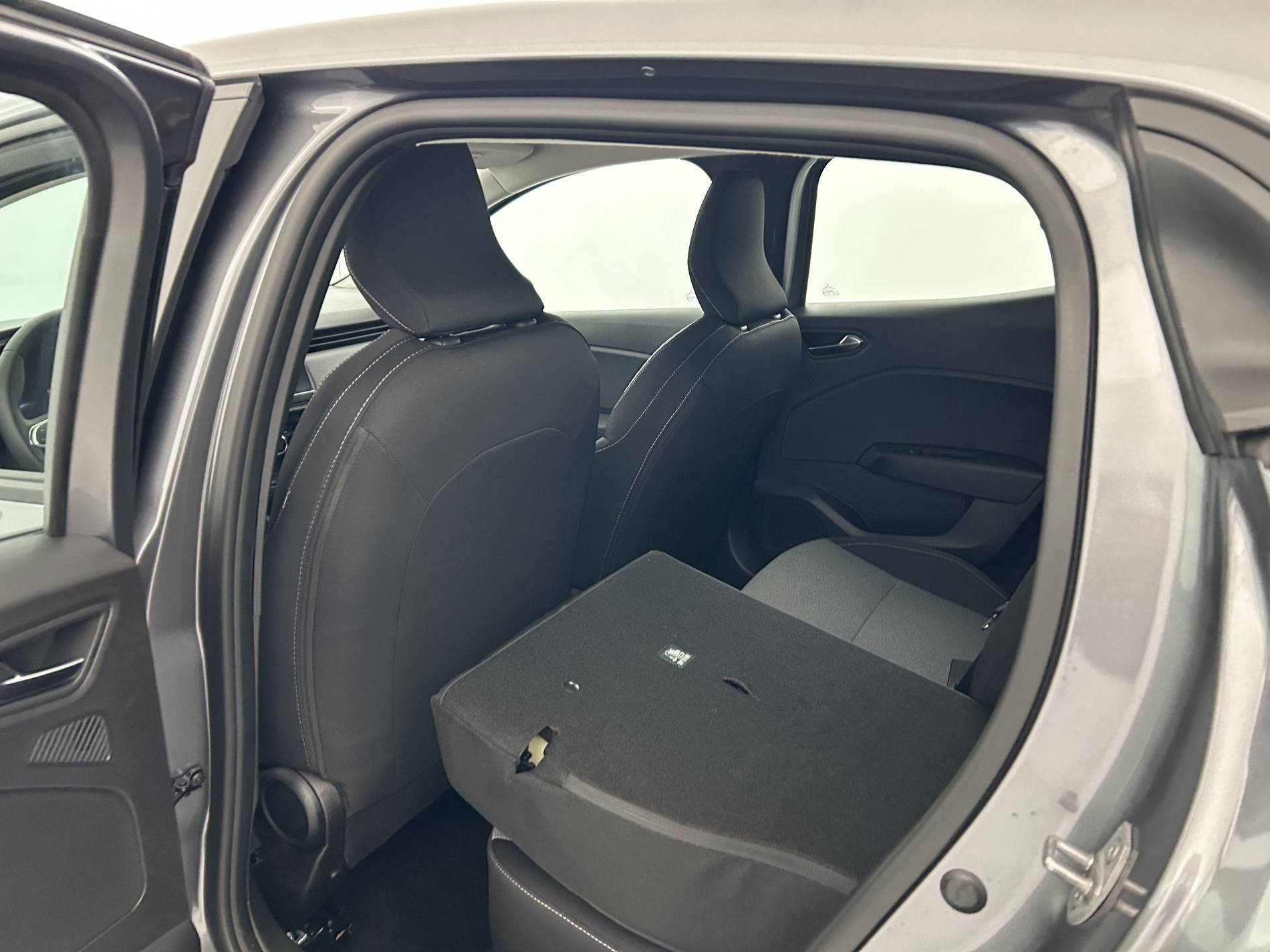 Vente en ligne Renault Clio 5 Clio E-Tech full hybrid 145 ch GSR2 au prix de 19 290 €